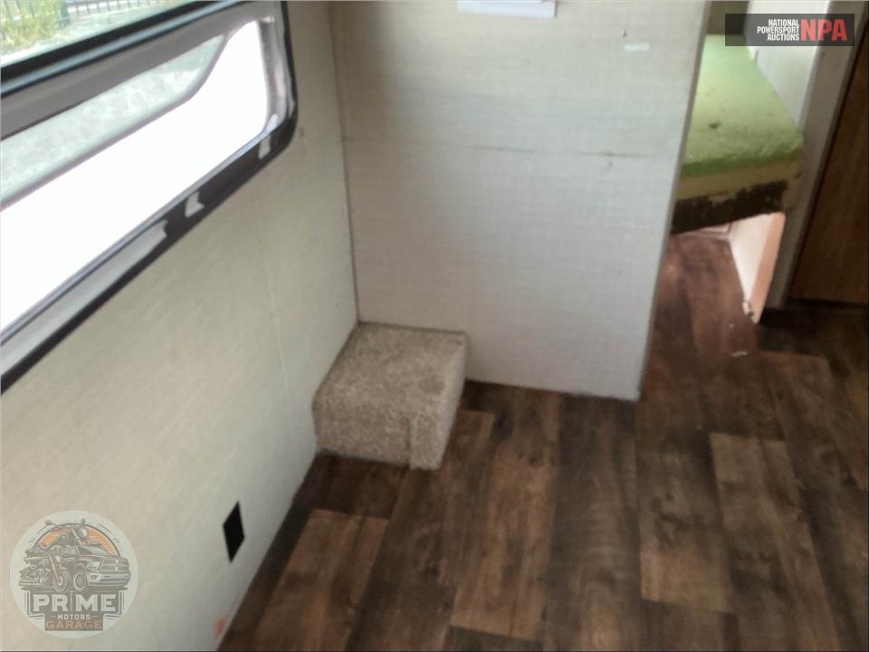 2017 Keystone Rv M-1850 FL - SUMMERLAND MINI SERIES — фото 25