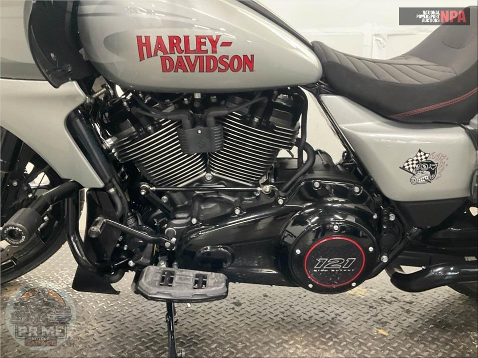 2025 Harley-Davidson FLTRXSTSE CVO ROAD GLIDE ST — фото 7