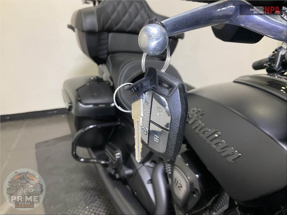 2025 Indian Motorcycle ROADMASTER POWERPLUS DARK HORSE WITH 112 AND POWERBAND AUDIO PACKAGE — фото 11