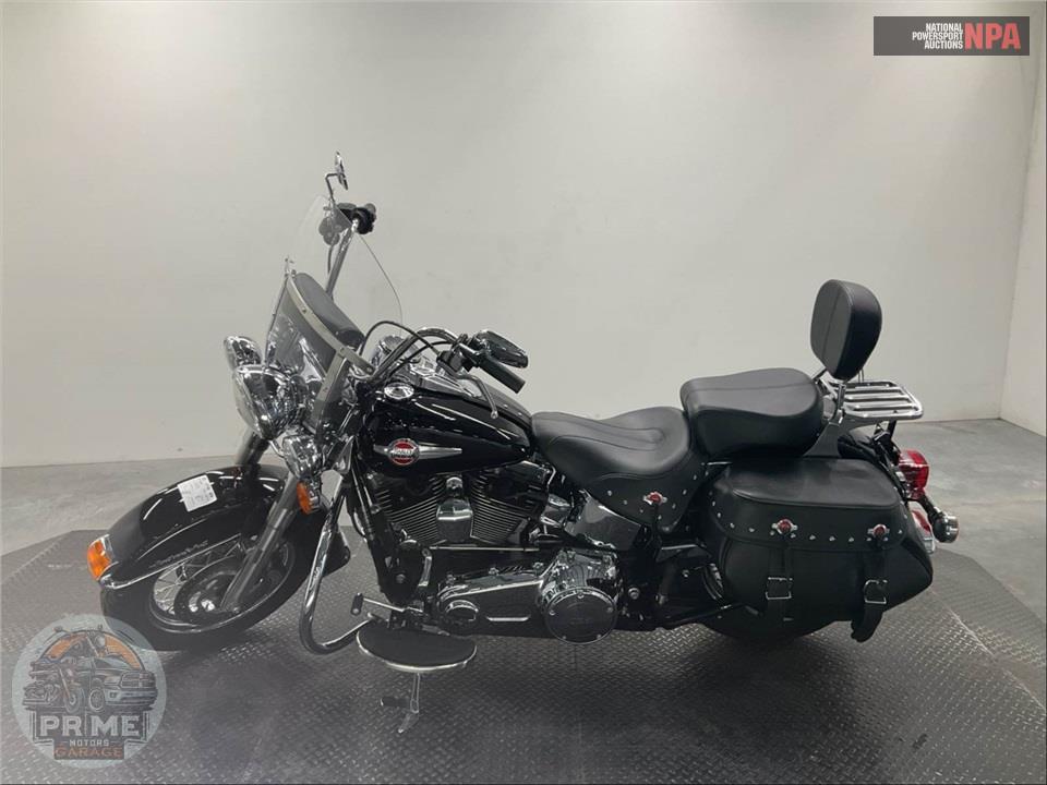 2016 Harley-Davidson FLSTC HERITAGE SOFTAIL CLASSIC — фото 3