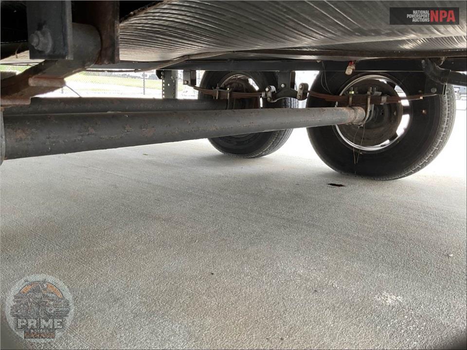 2021 Cherokee By Forest River M-3660SUITE - ARCTIC WOLF FIFTH WHEEL SERIES — фото 45