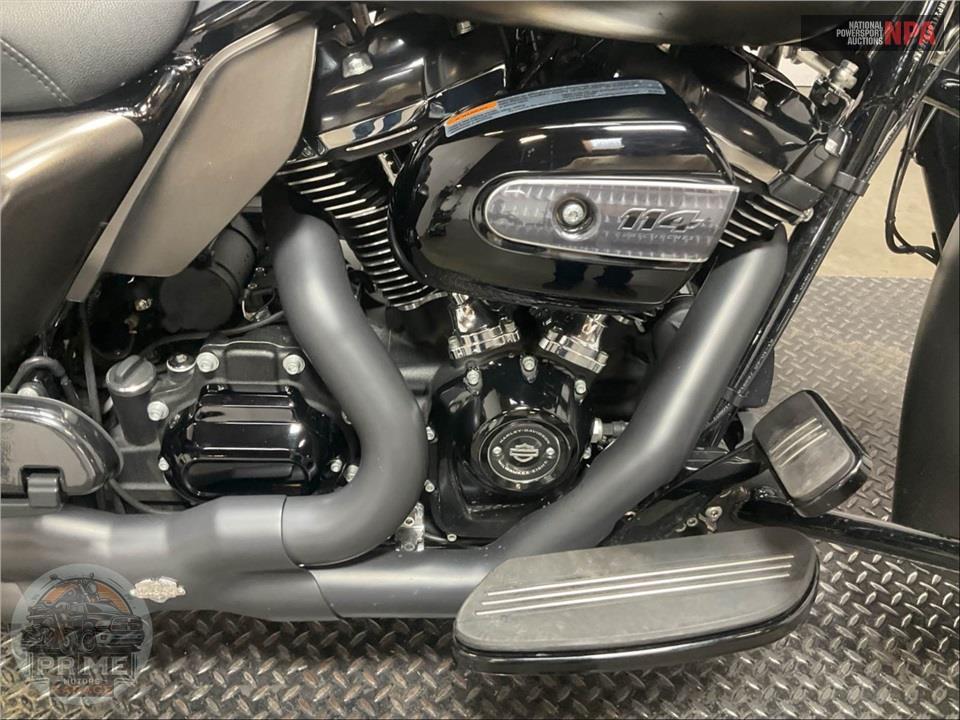 2020 Harley-Davidson FLHXS STREET GLIDE SPECIAL — фото 6