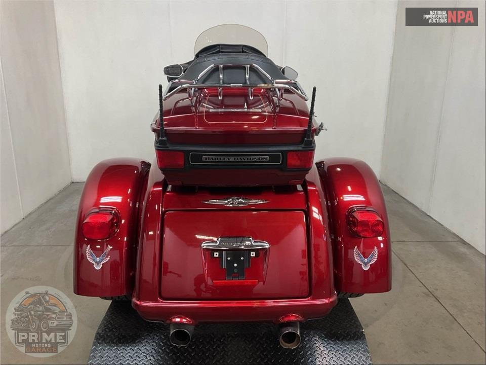 2009 Harley-Davidson FLHTCUTG TRIGLIDE ULTRA CLASSIC — фото 4