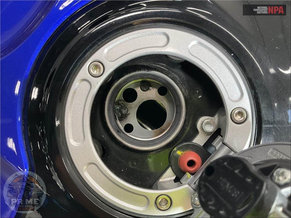 2021 Yamaha YZF-R3 MONSTER ENERGY MOTOGP — фото 16