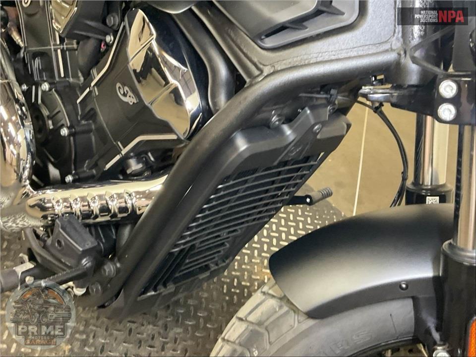 2025 Indian Motorcycle SUPER SCOUT BLACK SMOKE WITH GRAPHICS — фото 11