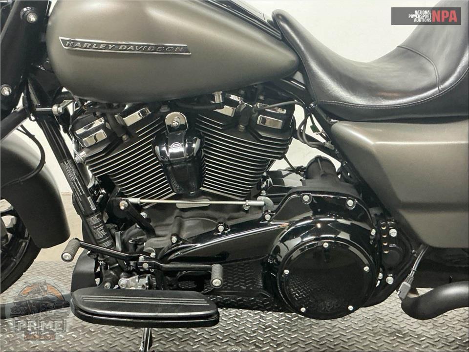 2018 Harley-Davidson FLHRXS ROAD KING SPECIAL — фото 7