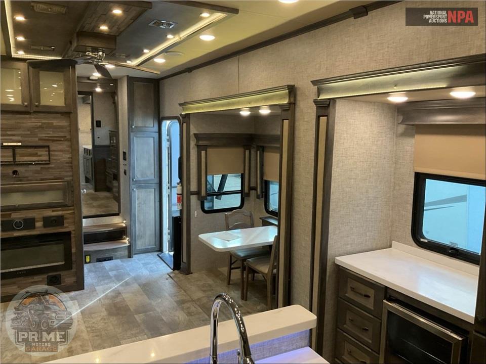 2023 Vanleigh Rv M-41LKB - BEACON FIFTH WHEEL SERIES — фото 9
