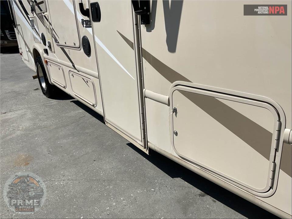 2017 Thor Motor Coach M-24.1 FORD - AXIS SERIES — фото 59