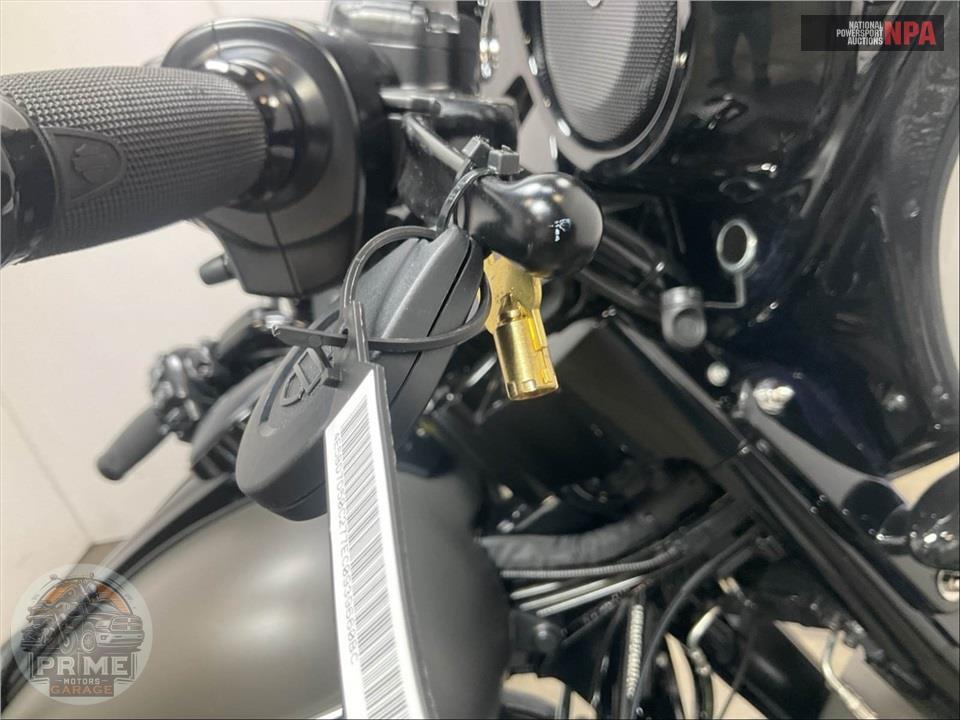 2019 Harley-Davidson FLHXS STREET GLIDE SPECIAL — фото 11