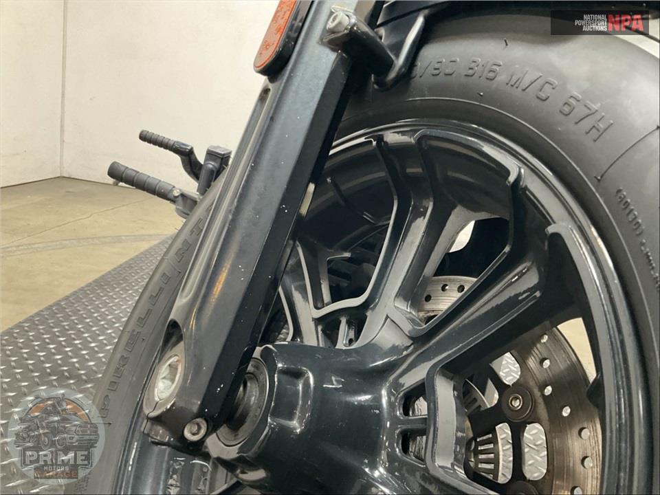 2020 Indian Motorcycle SCOUT BOBBER (ABS, BLACK) — фото 20