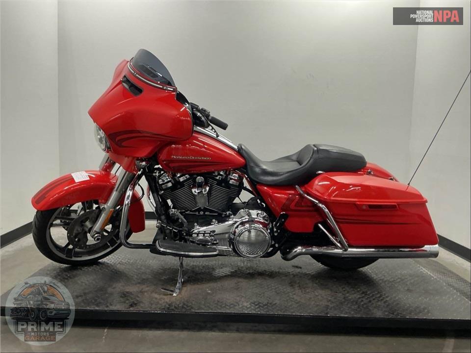 2017 Harley-Davidson FLHXS STREET GLIDE SPECIAL — фото 3