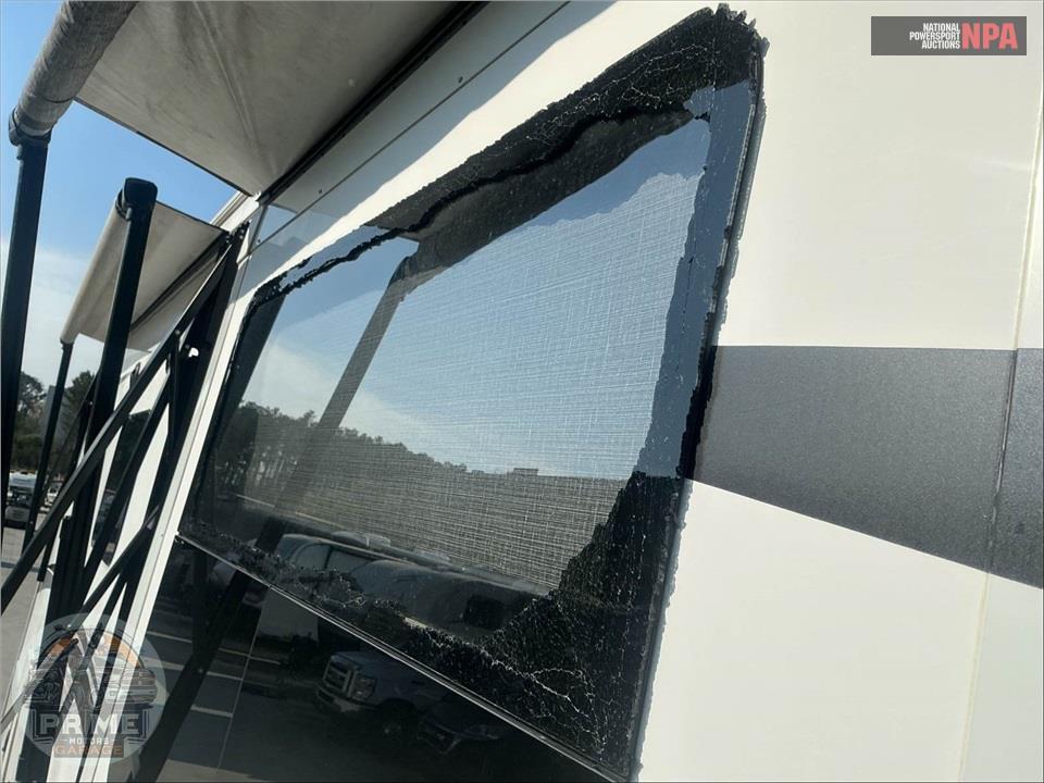 2021 Redwood Rv M-3981 FK - FIFTH WHEEL SERIES — фото 22