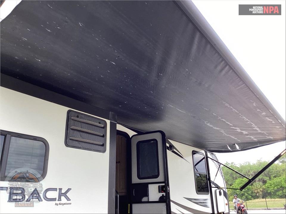 2020 Keystone Rv M-335 CG - OUTBACK TOY HAULER SERIES — фото 31
