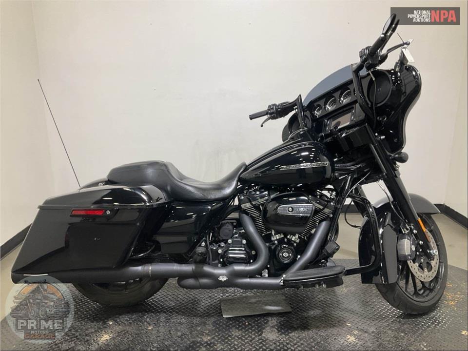 2018 Harley-Davidson FLHXS STREET GLIDE SPECIAL — фото 1