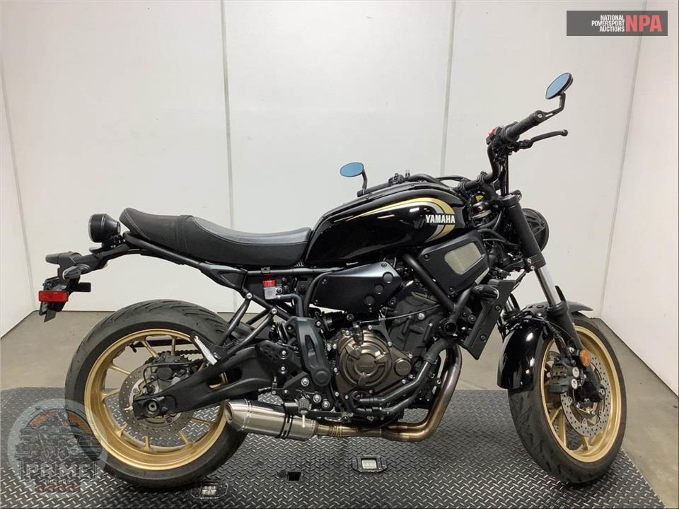 2025 Yamaha XSR700 — фото 1