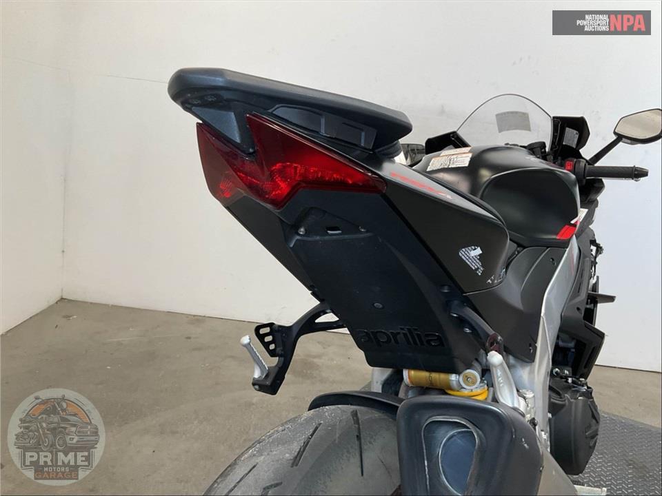 2024 Aprilia RSV4 1100 — фото 12