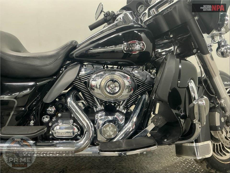2009 Harley-Davidson FLHTCU ULTRA CLASSIC ELECTRA GLIDE — фото 6