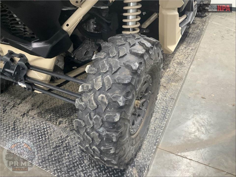 2023 Can-Am MAVERICK X3 MAX DS TURBO RR 64 (TAN/BLACK) — фото 20