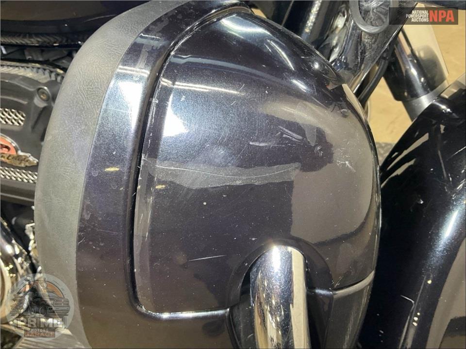2013 Harley-Davidson FLTRU ROAD GLIDE ULTRA — фото 19