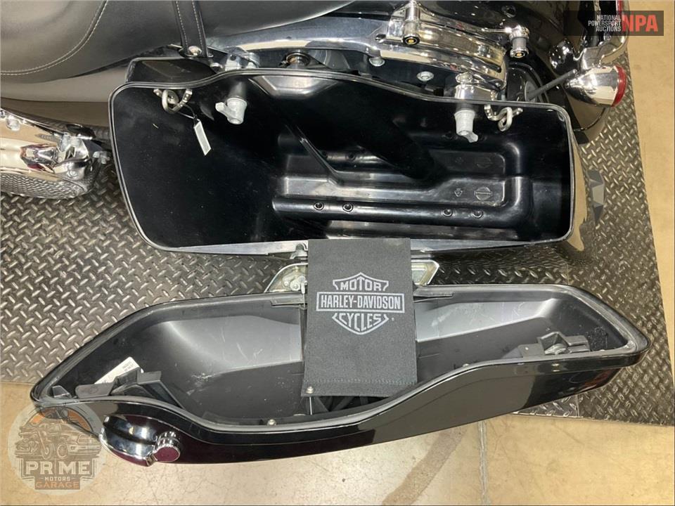 2020 Harley-Davidson FLHX STREET GLIDE — фото 23