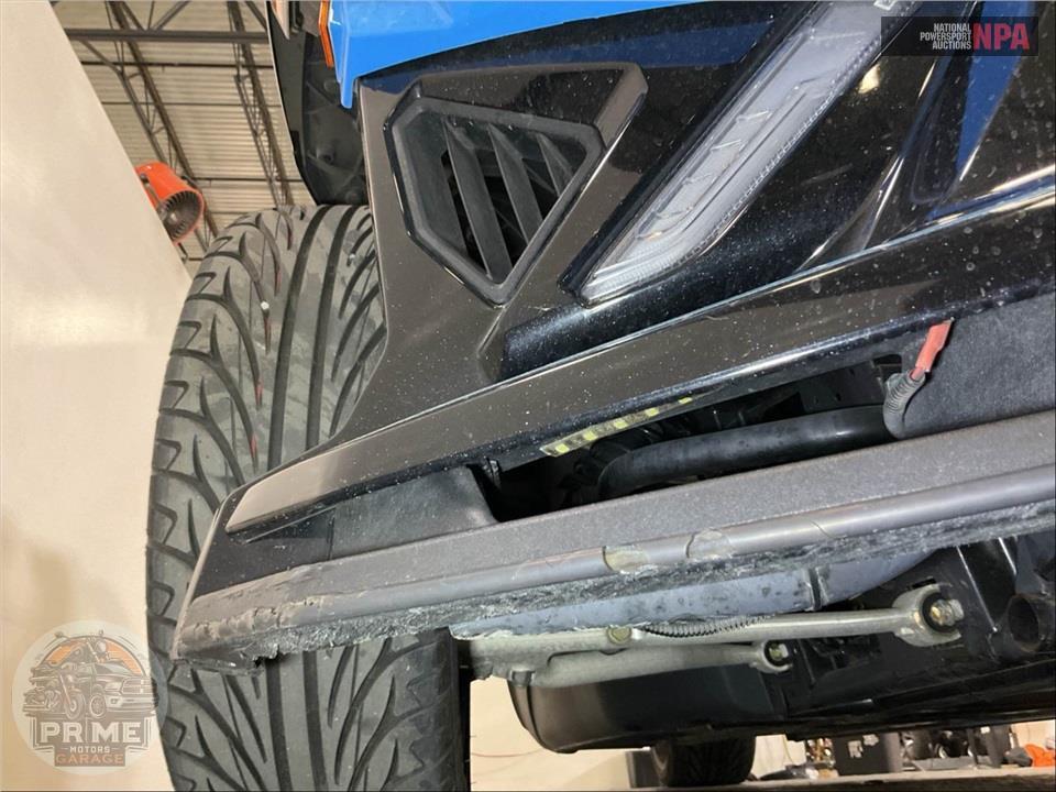 2020 Polaris SLINGSHOT R AUTODRIVE — фото 13