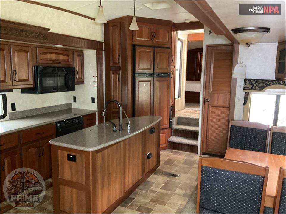 2013 Keystone Rv M-3582RL MONTANA HICKORY FIFTH WHEEL SERIES — фото 8