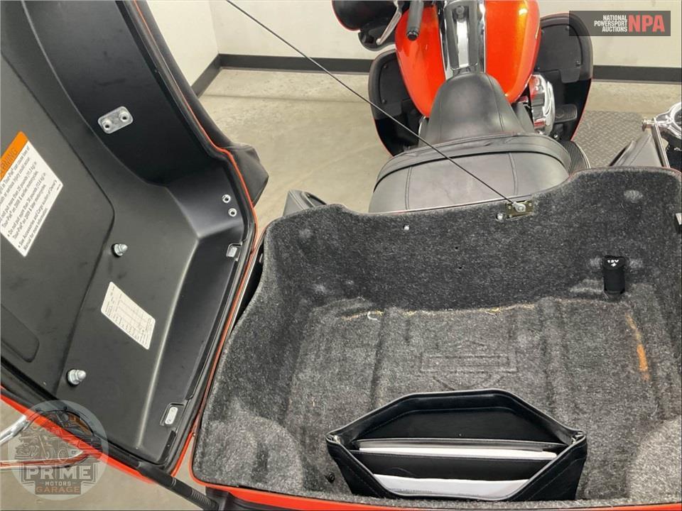 2012 Harley-Davidson FLHTK ELECTRA GLIDE UL LI — фото 28