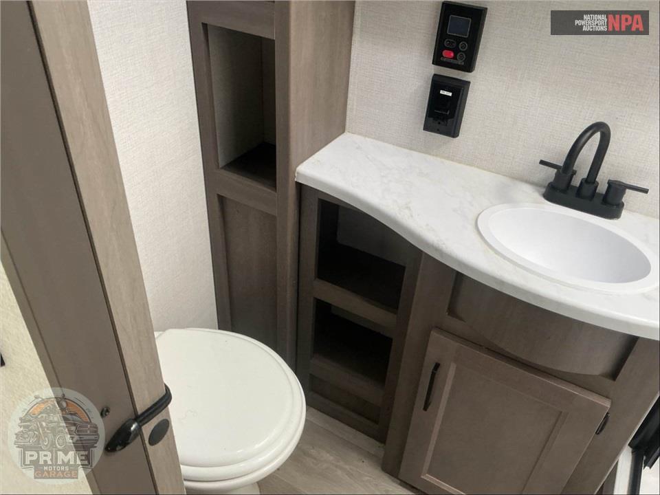 2024 Grand Design Recreational Vehicles M-331BH - TRANSCEND XPLOR SERIES — фото 16
