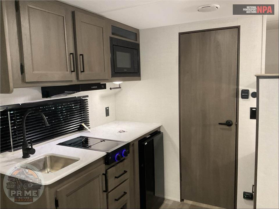 2025 Grand Design Recreational Vehicles M-151BH - TRANSCEND ONE SERIES — фото 7
