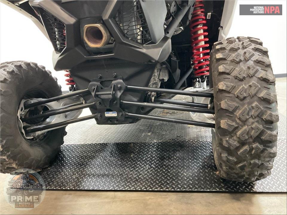 2025 Can-Am MAVERICK X3 MAX DS TURBO (RED & SILVER) — фото 23