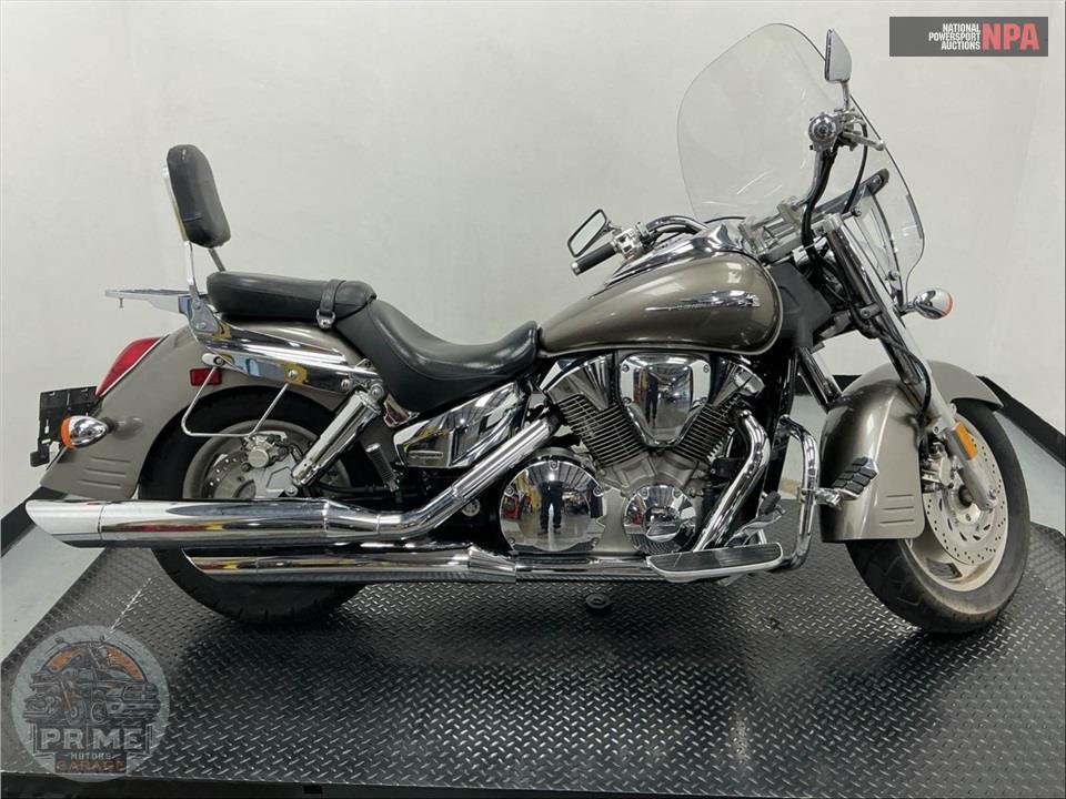 2007 Honda VTX1300R7 — фото 1