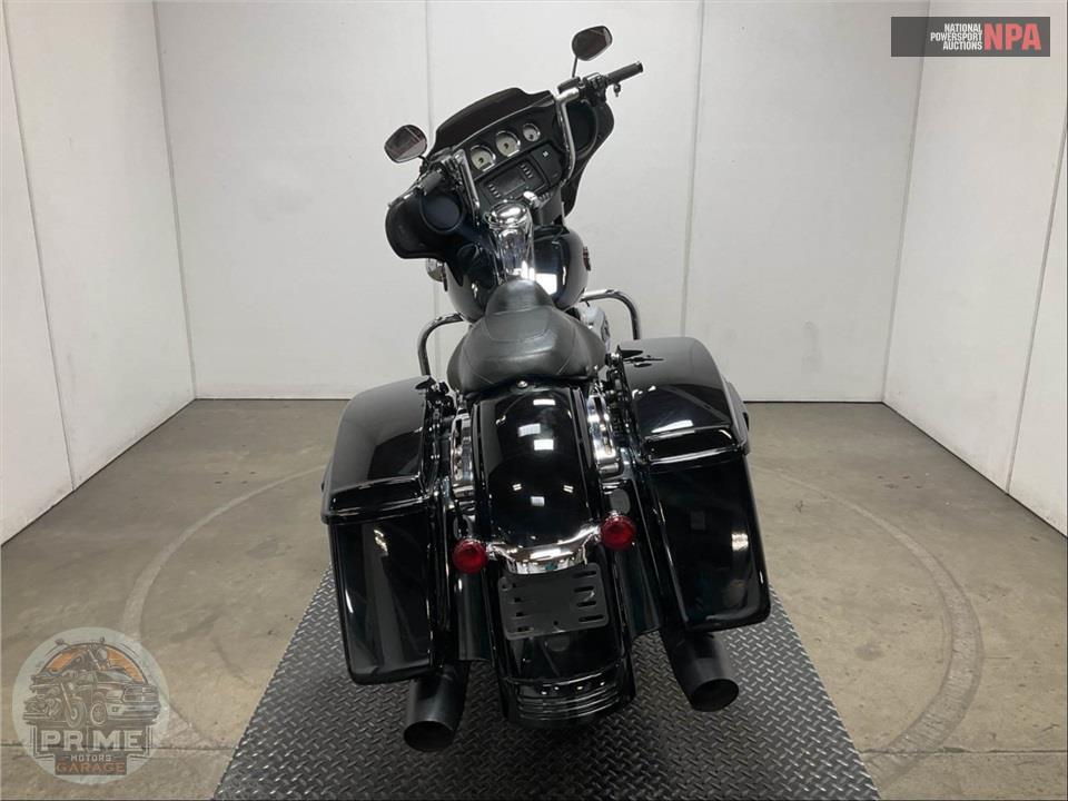2019 Harley-Davidson FLHX STREET GLIDE — фото 4