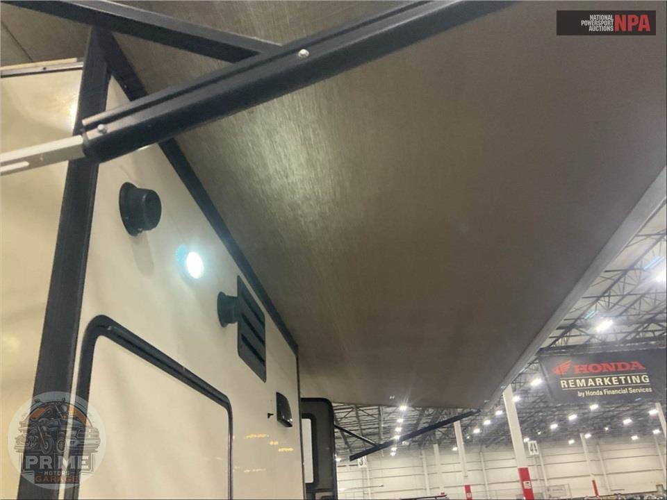 2017 Rockwood By Forest River M-8288WSA - SIGNATURE ULTRA LITE FIFTH WHEEL SERIES — фото 38