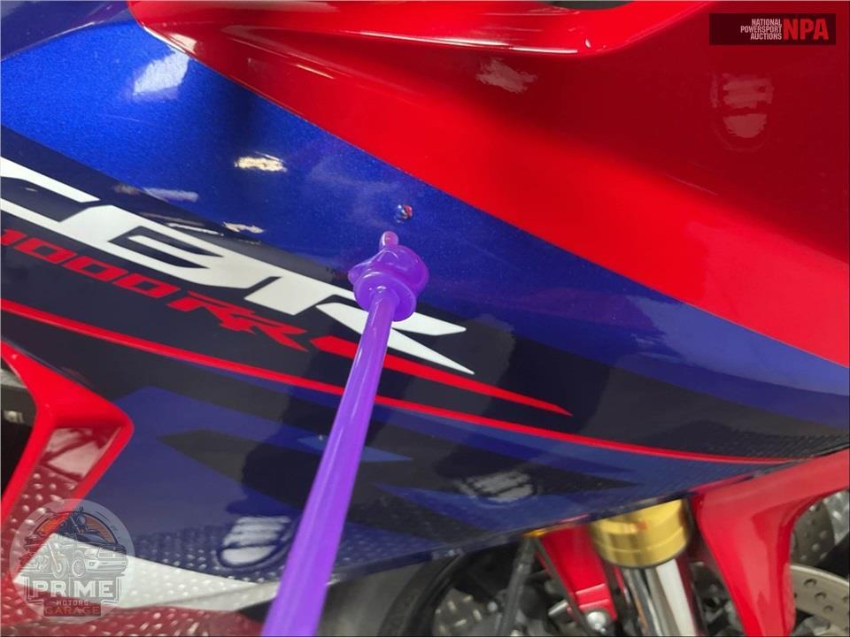 2023 Honda CBR1000RR — фото 14