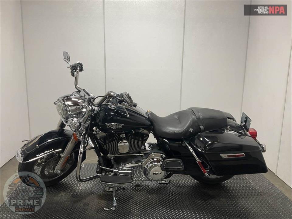 2012 Harley-Davidson FLHRC ROAD KING CLSC — фото 3