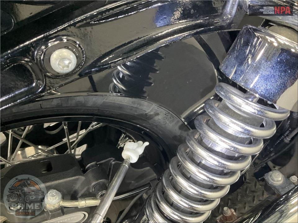 2017 Harley-Davidson FXDB STREET BOB — фото 19
