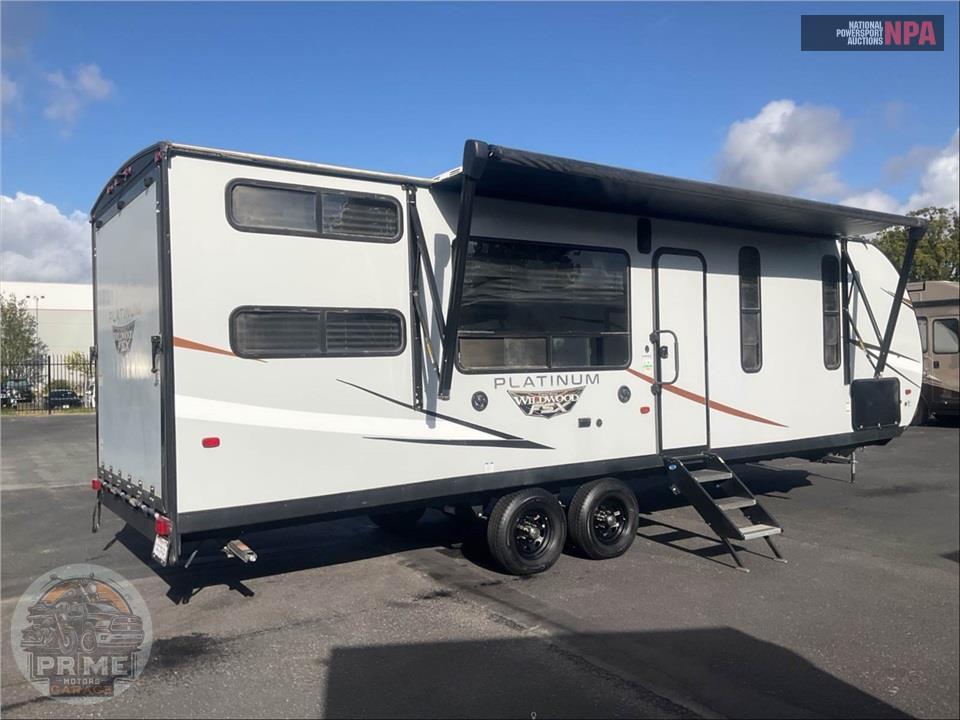 2023 Wildwood By Forest River M-270RTKX - FSX PLATINUM TOY HAULER SERIES — фото 4