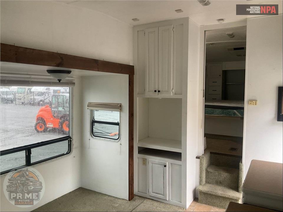2008 Cedar Creek M-30LSTS (*) - SILVERBACK FIFTH WHEEL SERIES — фото 9