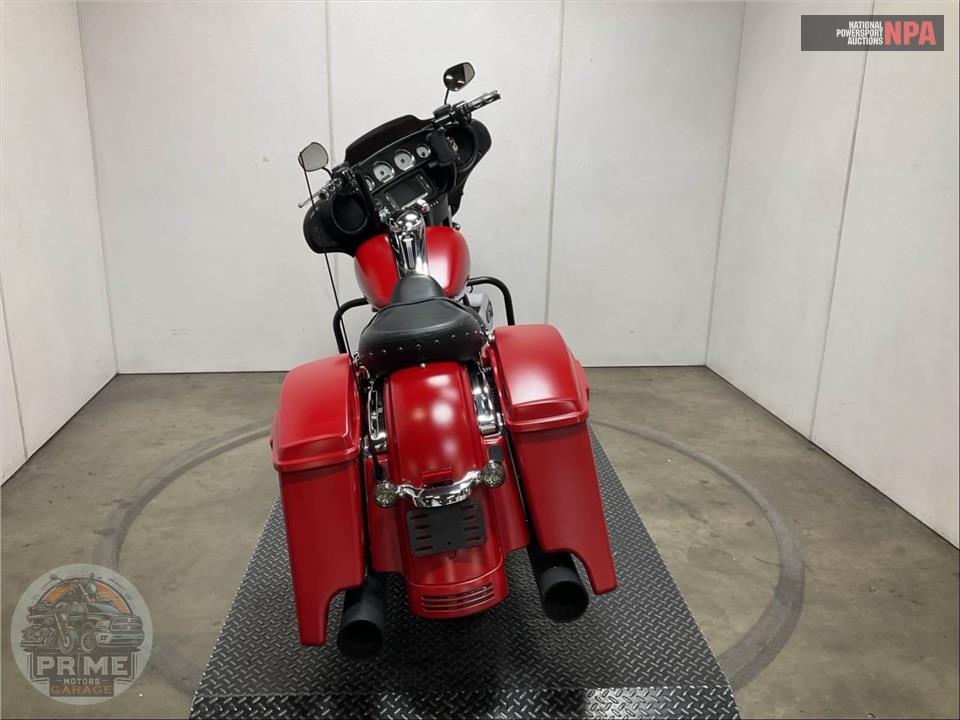 2018 Harley-Davidson FLHX STREET GLIDE — фото 4