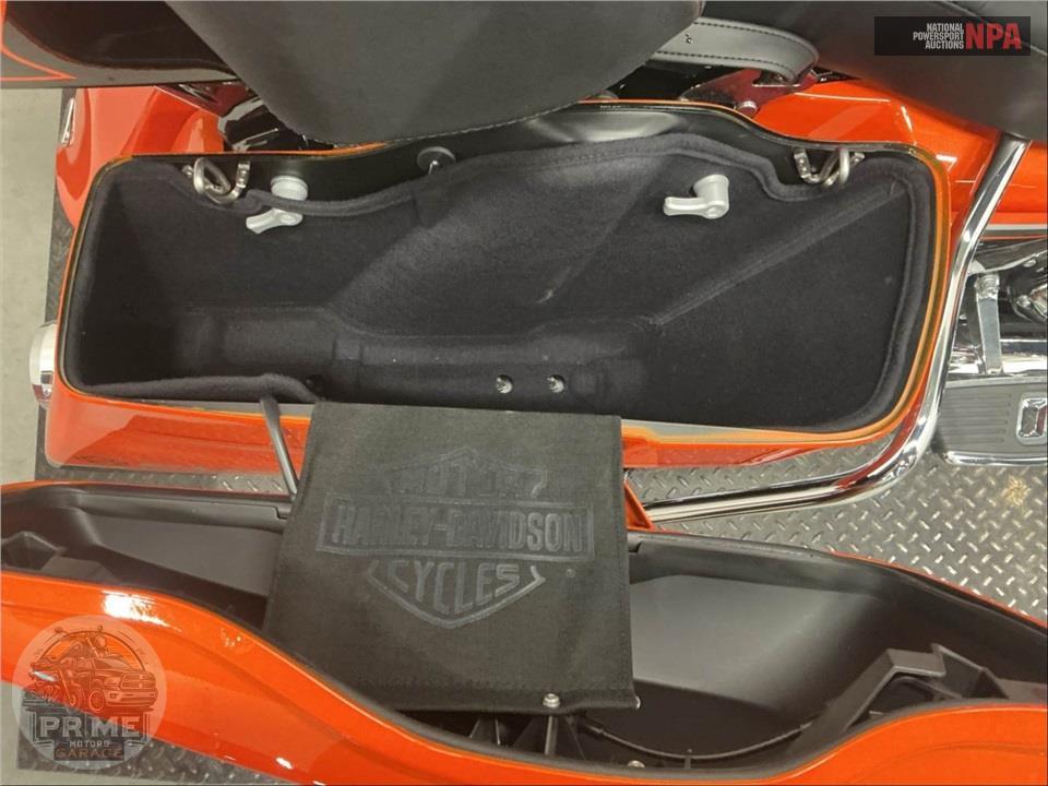 2022 Harley-Davidson FLTRKSE CVO ROAD GLIDE LIMITED — фото 18