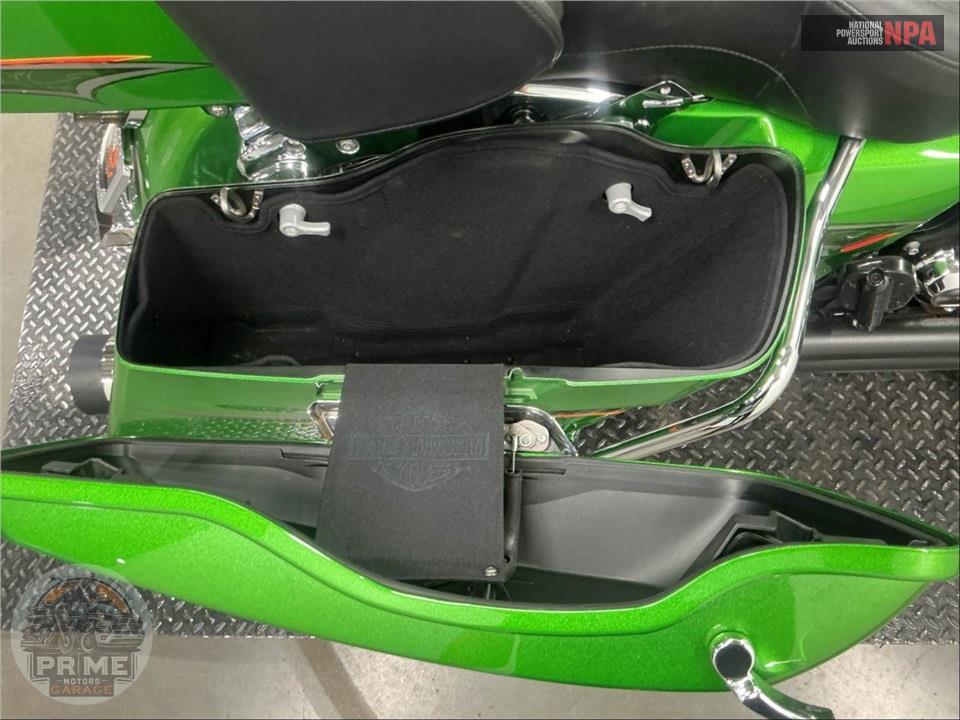 2015 Harley-Davidson FLHTKL ULTRA LIMITED LOW — фото 25