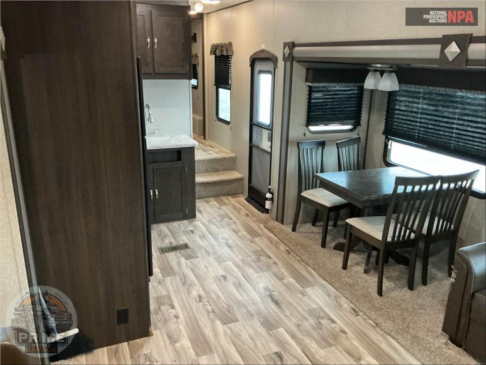 2019 Keystone Rv M-253 FWRE - SPRINGDALE FIFTH WHEEL SERIES — фото 8