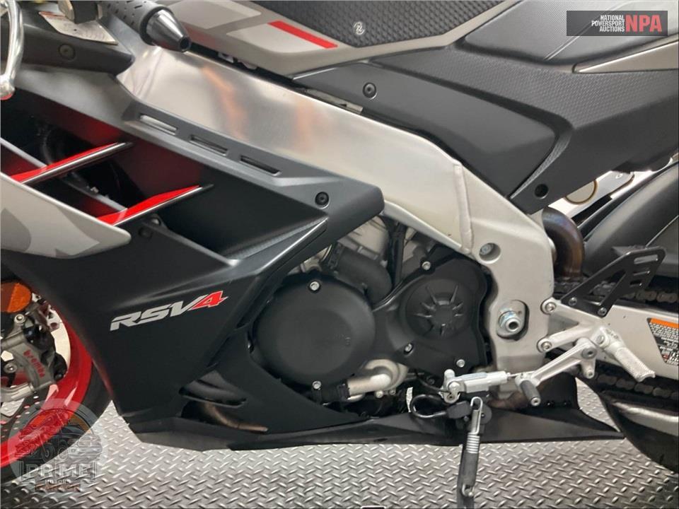 2023 Aprilia RSV4 1100 — фото 7