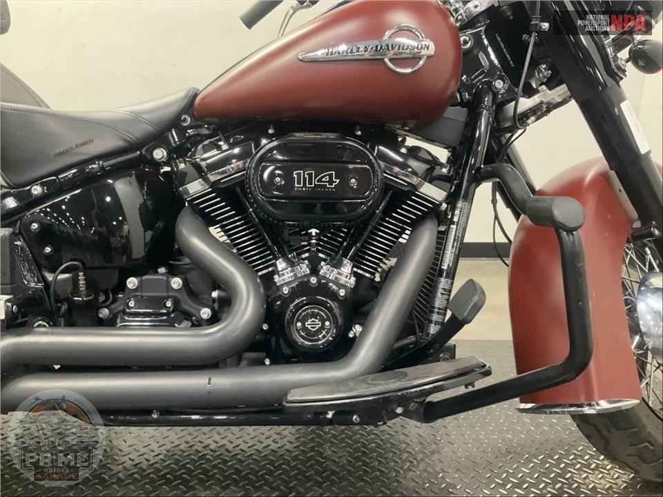 2018 Harley-Davidson FLHCS HERITAGE CLASSIC 114 — фото 6