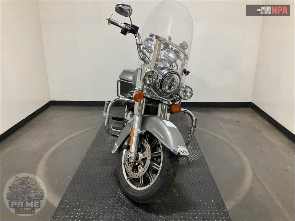2017 Harley-Davidson FLHR ROAD KING — фото 2