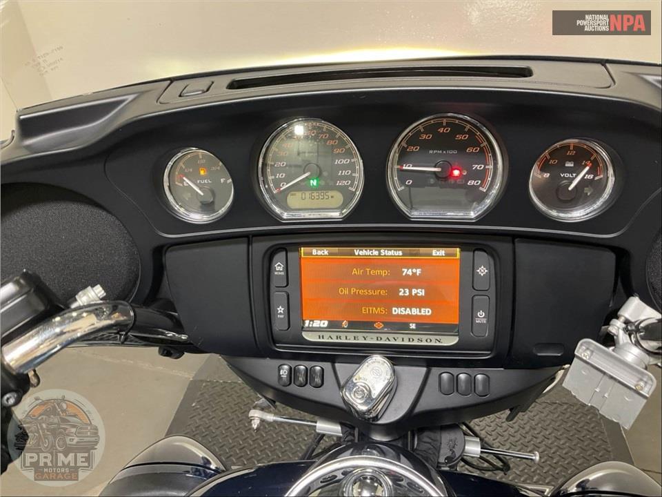 2016 Harley-Davidson FLHTCUTG TRIGLIDE ULTRA CLASSIC — фото 5