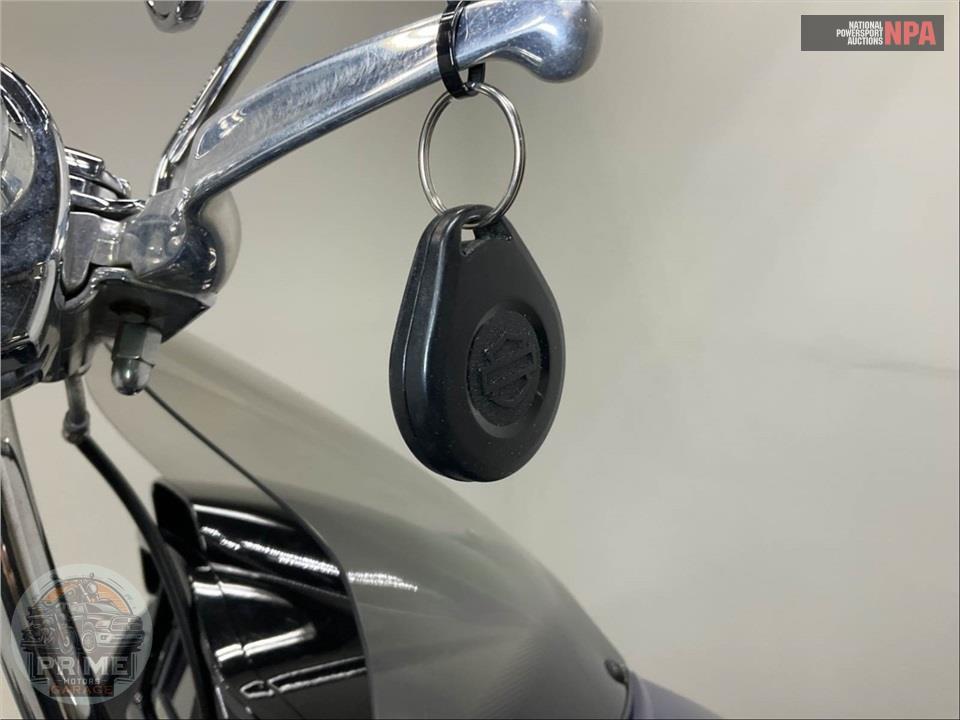 2015 Harley-Davidson FLTRXS ROAD GLIDE SPECIAL — фото 13