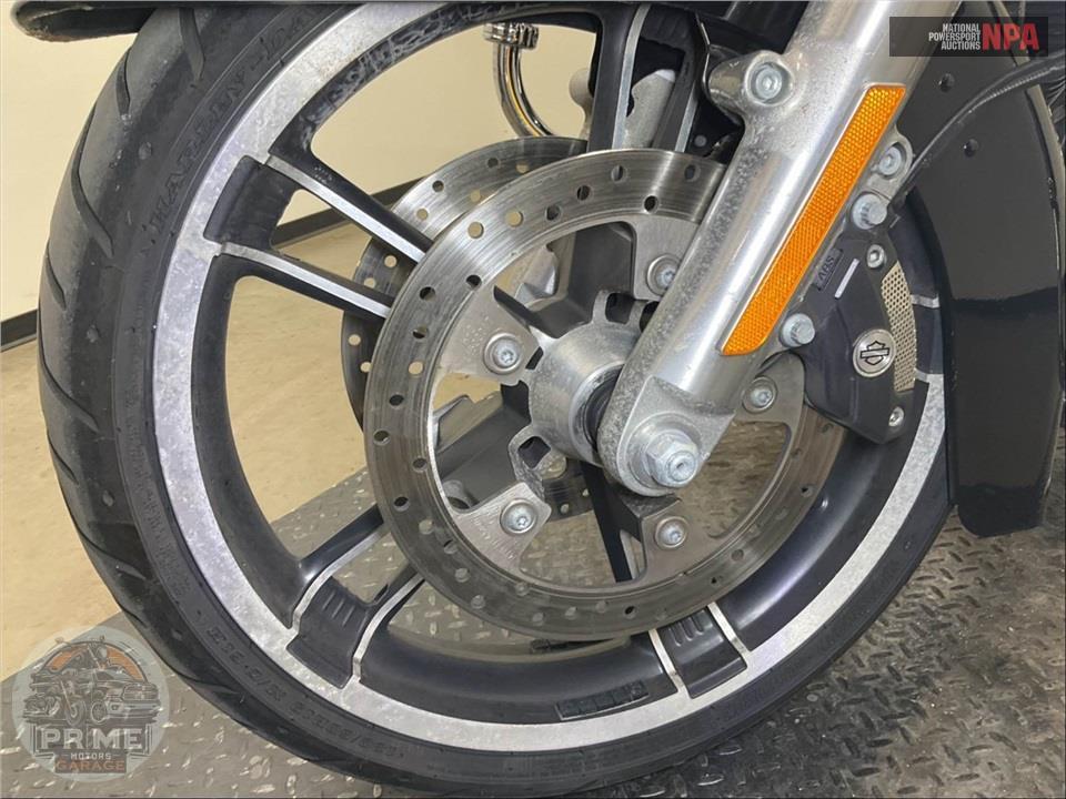 2016 Harley-Davidson FLHXS STREET GLIDE SPECIAL — фото 27