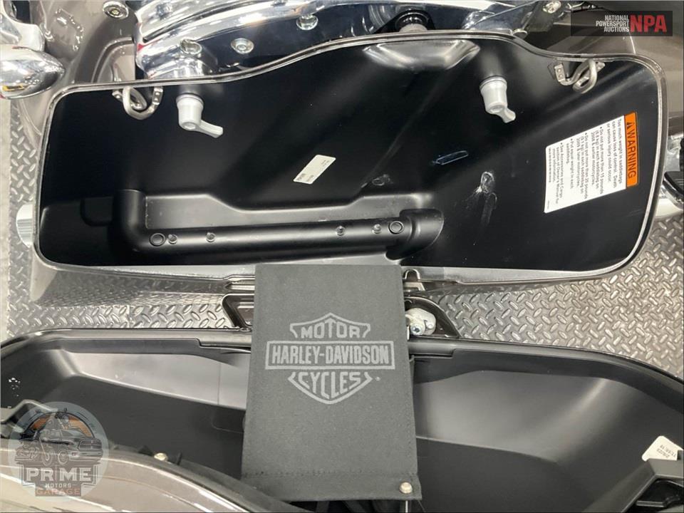 2023 Harley-Davidson FLTRXS ROAD GLIDE SPECIAL — фото 18