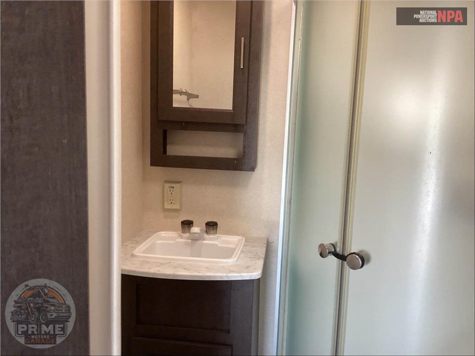 2019 Salem By Forest River M-211SSXL - CRUISE LITE TOY HAULER SERIES — фото 30